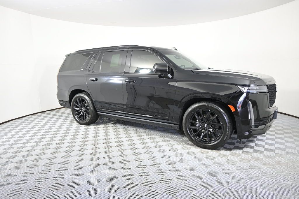 Used 2024 Cadillac Escalade Sport Platinum w/ LPO, ONYX Package AWD/4WD image 8
