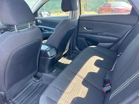 Used 2023 Hyundai Elantra SEL FWD image 29