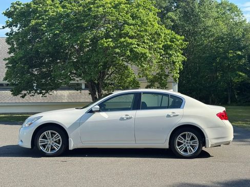 Used 2010 INFINITI G37 x Sedan w/ Premium Pkg AWD/4WD image 11