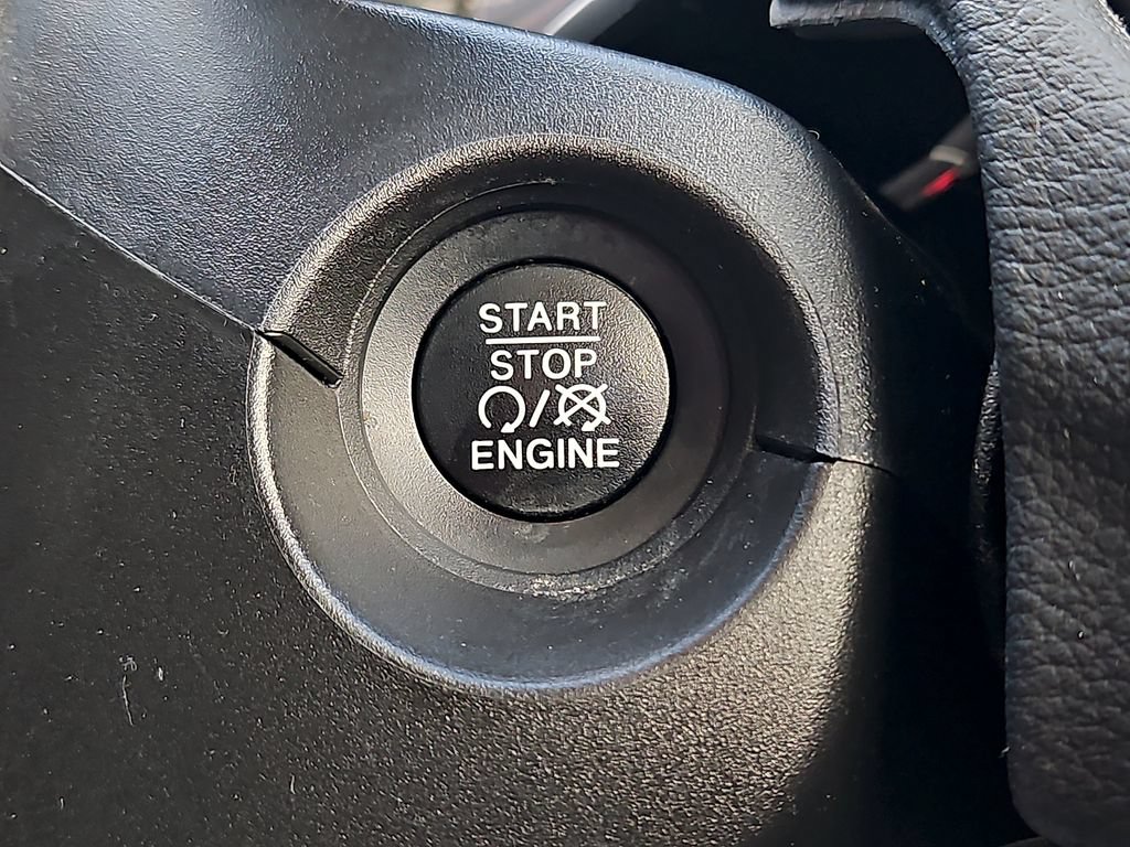 Used 2018 Jeep Compass Latitude w/ Popular Equipment Group AWD/4WD image 23