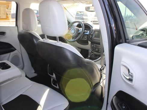 Used 2018 Jeep Compass Latitude w/ Popular Equipment Group image 29