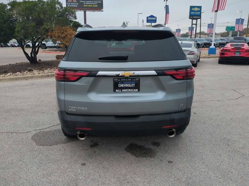 Used 2024 Chevrolet Traverse LT image 7