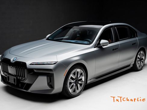 Used 2023 BMW i7 xDrive60 image 1