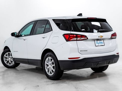 Used 2022 Chevrolet Equinox LS w/ LS Convenience Package FWD image 26