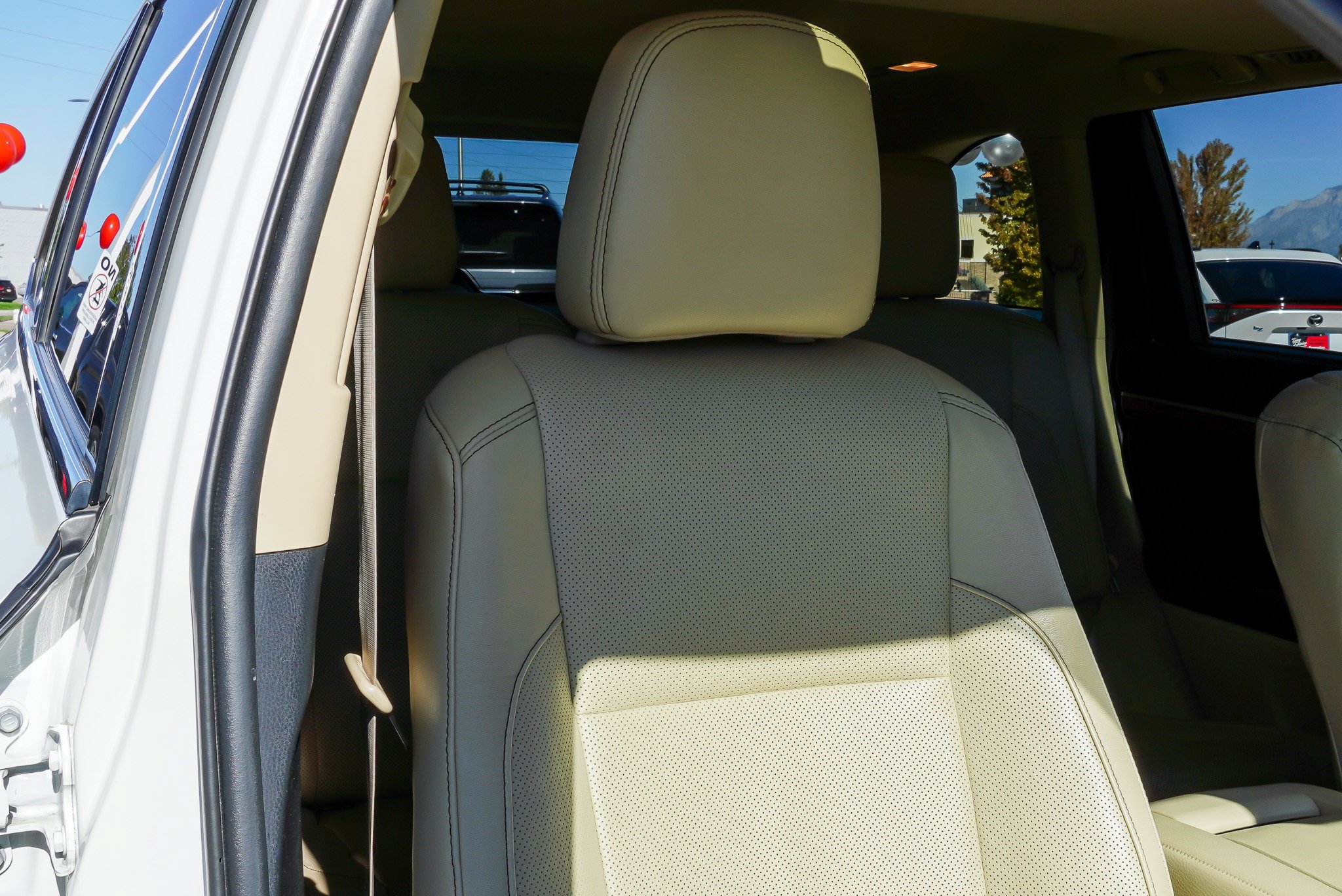 Used 2019 Toyota Highlander Limited AWD/4WD image 28