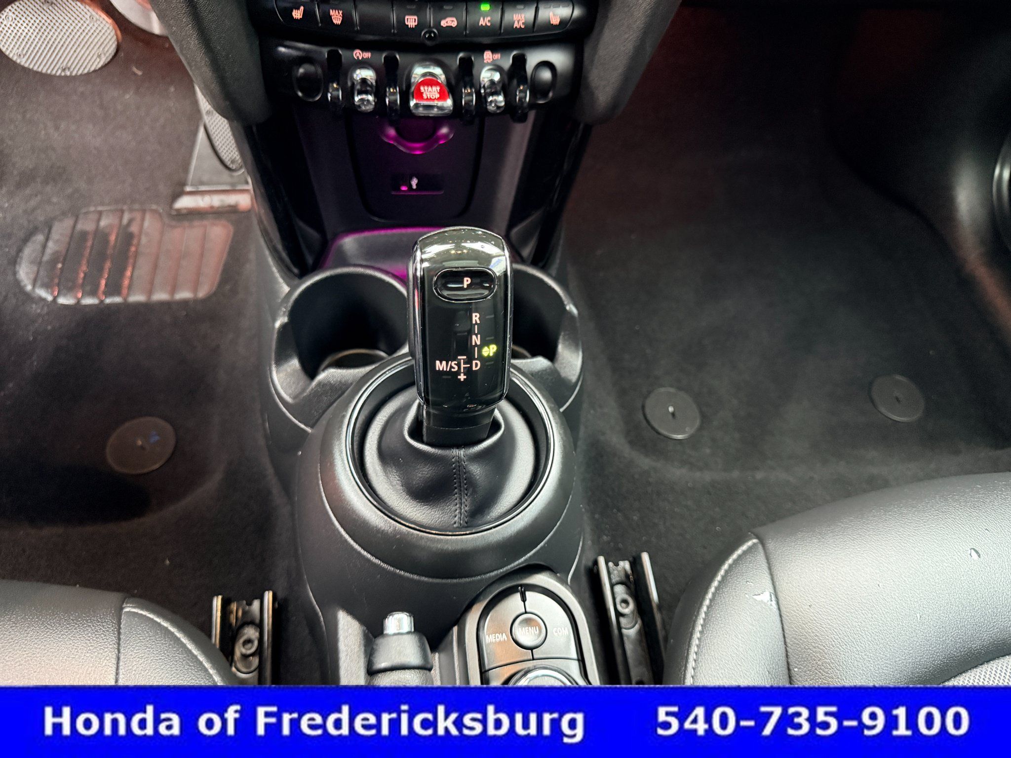 Used 2021 MINI Cooper 2-Door Hardtop FWD image 29