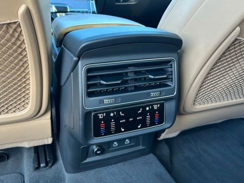 Used 2025 Audi Q7 3.0T Prestige image 70