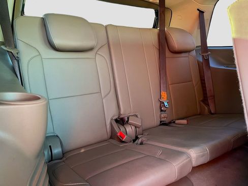 Used 2020 GMC Yukon SLT w/ HD Trailering Package image 27