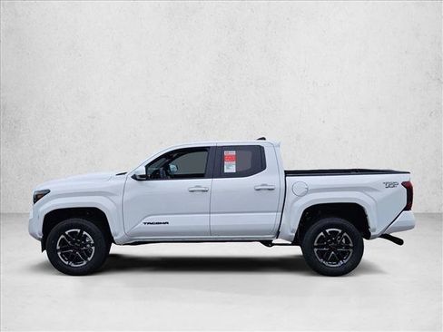 New 2025 Toyota Tacoma TRD Sport image 5