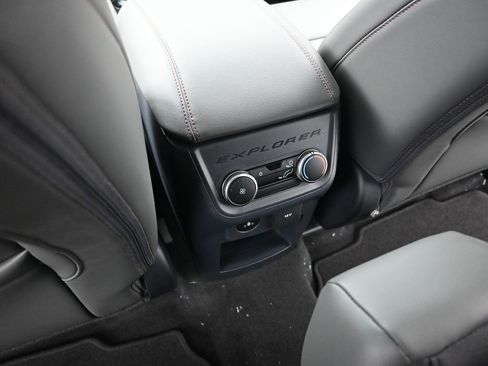 New 2026 Ford Explorer Active RWD image 20