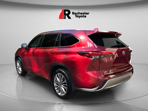 Certified 2021 Toyota Highlander Platinum AWD/4WD image 5