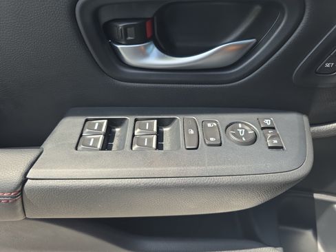 Used 2025 Honda Pilot Black Edition image 29