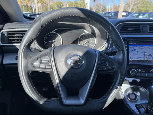 Used 2017 Nissan Maxima 3.5 SV image 18