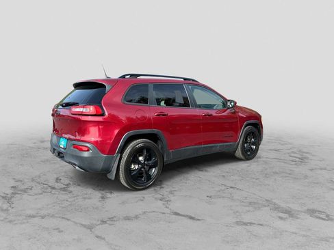 Used 2017 Jeep Cherokee High Altitude AWD/4WD image 8