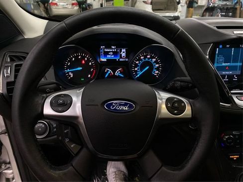 Used 2016 Ford Escape Titanium AWD/4WD image 23