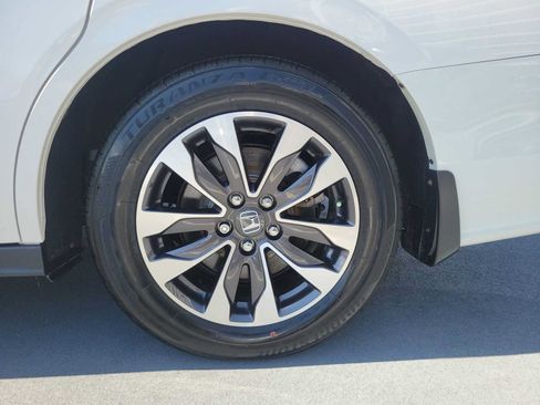 Used 2024 Honda Odyssey EX-L image 12
