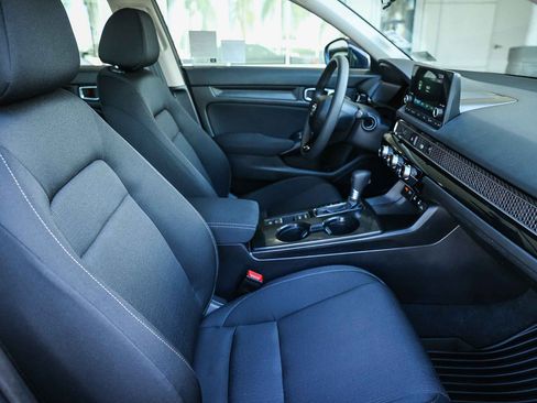 Used 2025 Honda Civic LX image 21