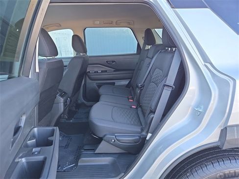 Certified 2025 Nissan Pathfinder SV image 17