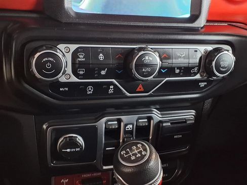 Used 2021 Jeep Gladiator Rubicon AWD/4WD image 22