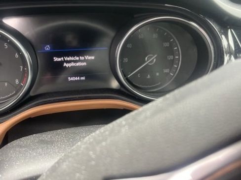 Used 2021 Buick Encore GX Essence w/ Advanced Technology Package image 8