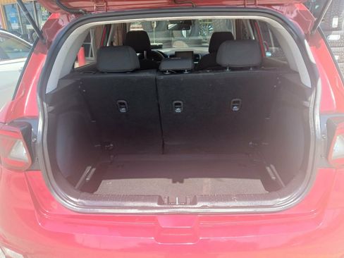 Used 2023 Hyundai Venue SE w/ Cargo Package FWD image 16