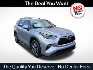 Used 2023 Toyota Highlander XLE FWD 360° Tour