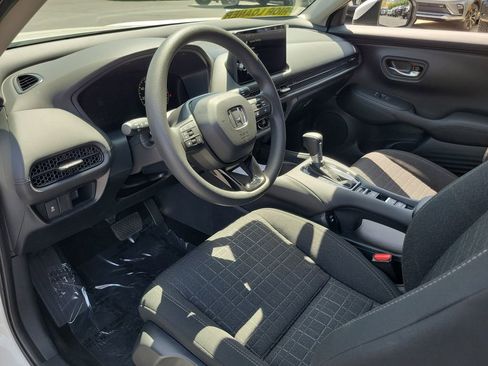 Certified 2026 Honda HR-V LX image 17