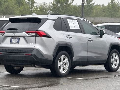 Used 2021 Toyota RAV4 XLE w/ Convenience Package AWD/4WD image 4