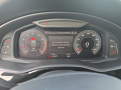 Used 2019 Audi Q8 Premium Plus w/ Premium Plus AWD/4WD image 16