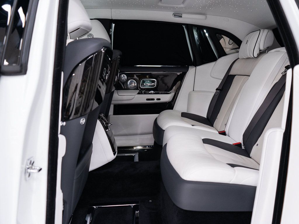 Certified 2023 Rolls-Royce Phantom Sedan RWD image 26