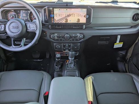 New 2026 Jeep Gladiator Mojave image 15