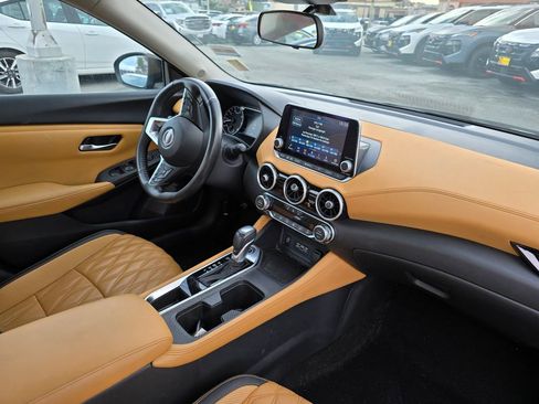 Used 2024 Nissan Sentra SV w/ SV Premium Package image 10