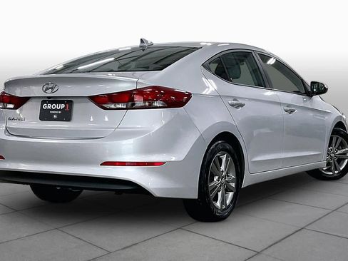 Used 2017 Hyundai Elantra SE FWD image 13