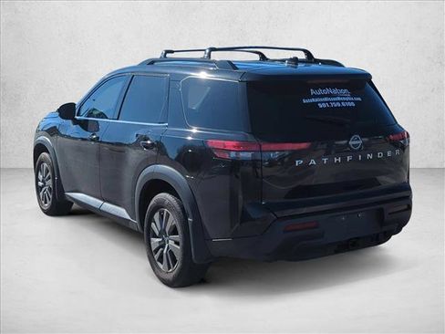 Certified 2025 Nissan Pathfinder SV w/ SV Premium Package image 5