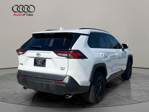 Used 2020 Toyota RAV4 XLE w/ Convenience Package AWD/4WD image 7