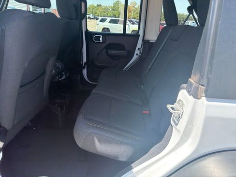 Used 2024 Jeep Wrangler Unlimited Sport AWD/4WD image 8