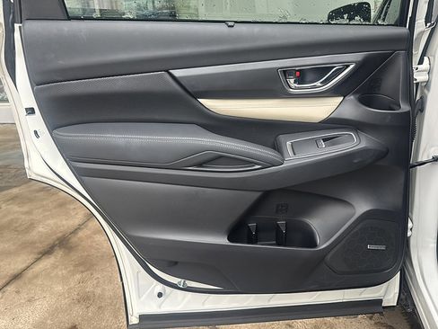 Used 2022 Subaru Ascent Limited w/ Technology Package image 27