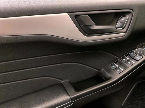 Used 2022 Ford Escape S image 22