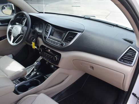 Used 2016 Hyundai Tucson SE w/ Option Group 02 FWD image 15