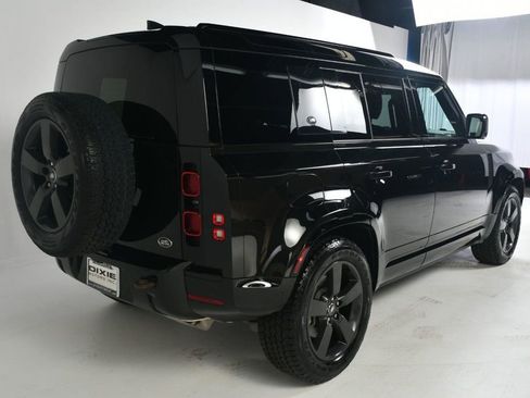 Used 2023 Land Rover Defender 110 X-Dynamic SE image 8