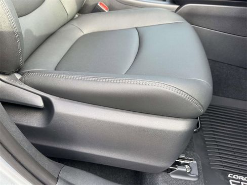 New 2026 Toyota Corolla Cross XLE image 10