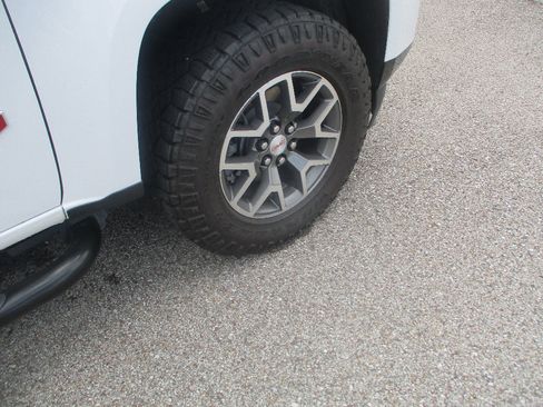 Used 2022 GMC Canyon AT4 w/ Trailering Package AWD/4WD image 18