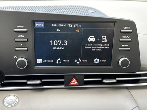 Certified 2025 Hyundai Elantra Sport image 22