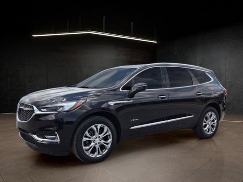 Used 2021 Buick Enclave Avenir w/ Avenir Technology Package FWD image 3