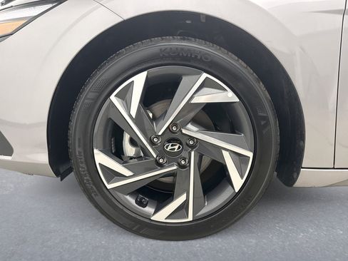 Used 2025 Hyundai Elantra Sport w/ Cargo Package FWD image 23