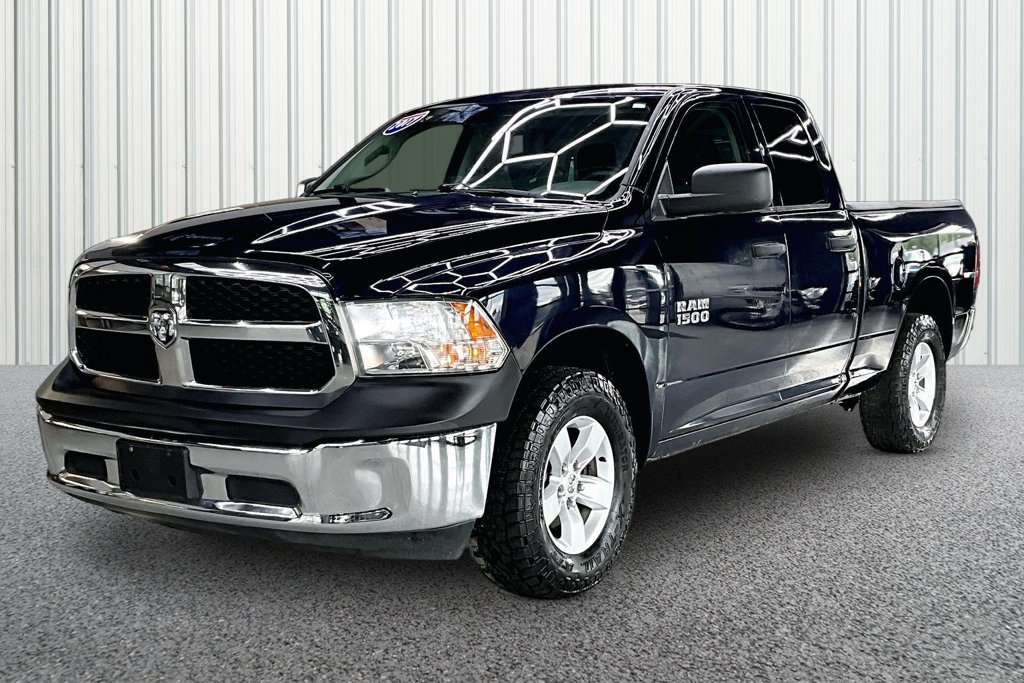 Used 2017 RAM 1500 ST w/ SXT Appearance Group AWD/4WD image 3