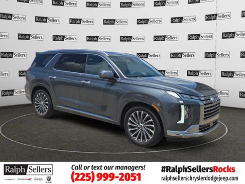 Used 2023 Hyundai Palisade Calligraphy FWD image 1