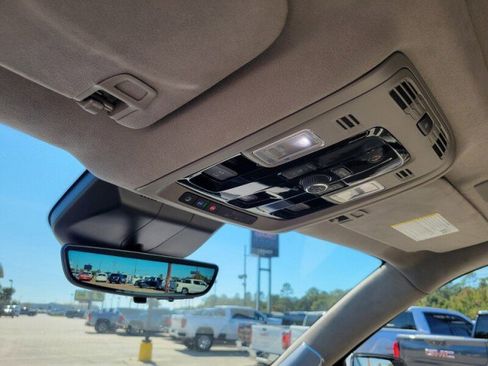 Used 2025 Cadillac Escalade Sport Platinum image 25