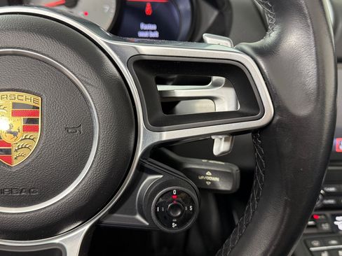Used 2018 Porsche 718 Boxster S image 20
