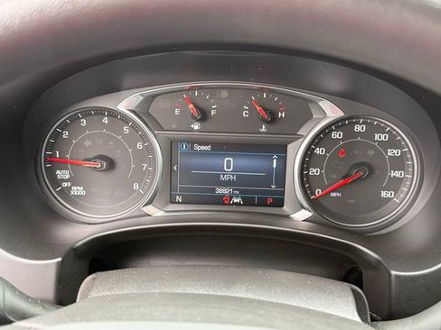 Used 2024 GMC Terrain SLE AWD/4WD image 17
